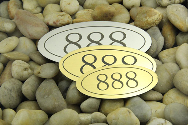 雙色板門(mén)牌