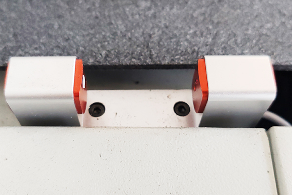 得馬F11高速裁切機(jī)激光對刀儀